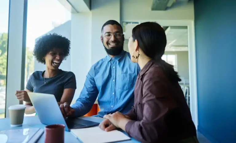 Les Pymes européens veulent adopter l&rsquo;IA, mais ne savent pas comment