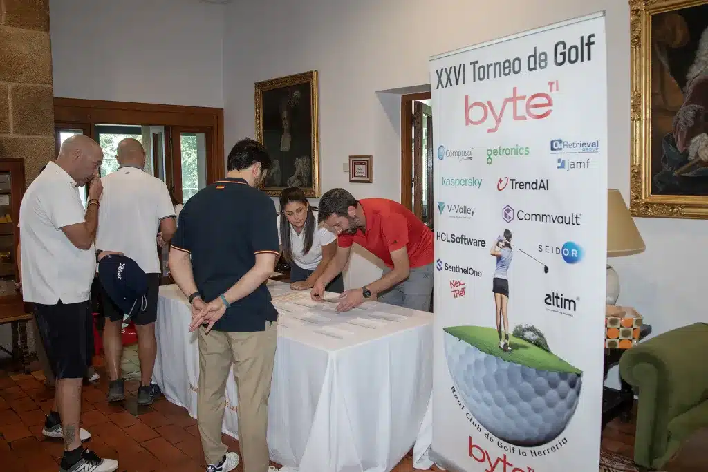Plus de 100 joueurs ont participé à la XXVI édition du Tournoi de Golf Byte TI 8