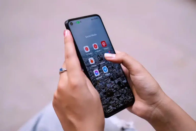Les réseaux sociaux doivent commencer à se développer pour la première fois en Espagne