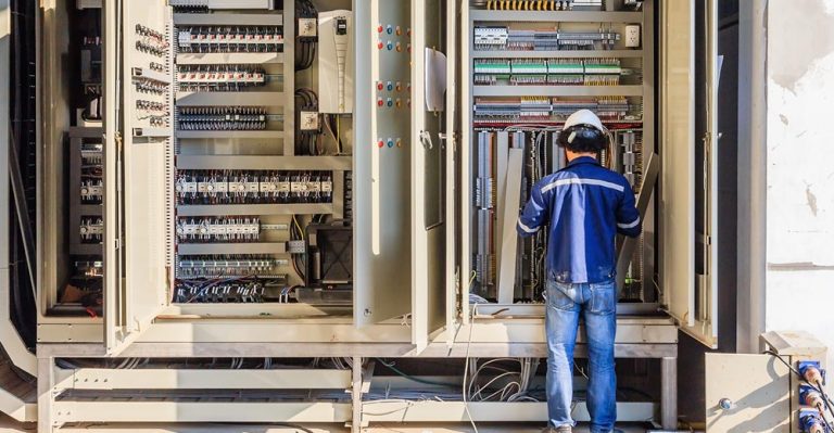 Le FBI et l&rsquo;EPA mettent en garde contre des cyberattaques ciblant les infrastructures hydrauliques
