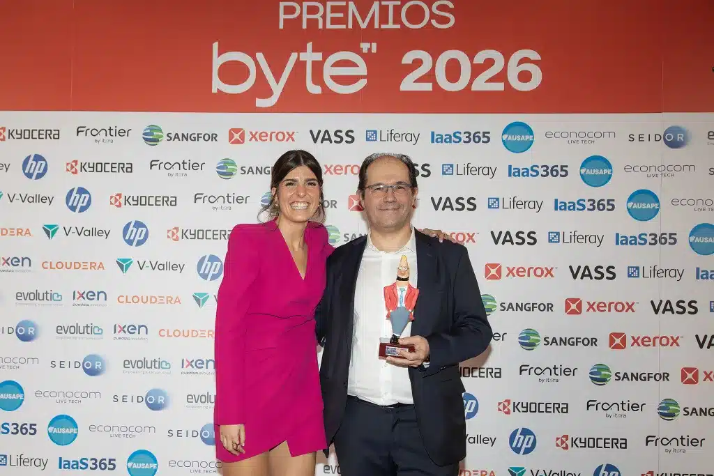 Prix ​​à la vision sur la sobriété des données pour Suse. La reconnaissance Roberto Lázaro, Country Manager de Suse