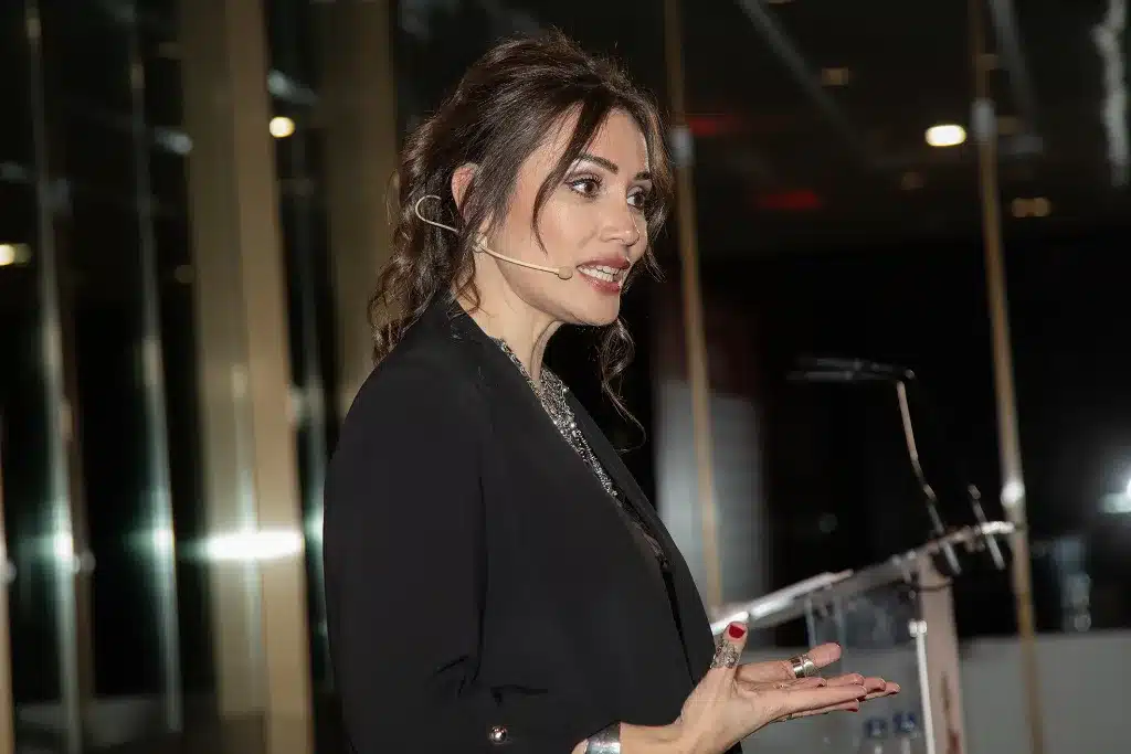 Marina Estacio a été chargée de transporter les riendas du gala des prix Byte TI 2026