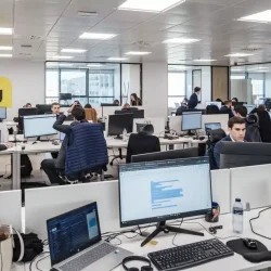 Les agents de l&rsquo;IA élèvent leurs salaires devant les programmeurs